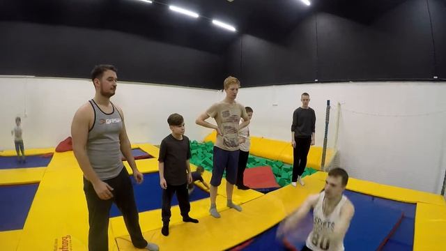 Как научиться сальто за одну тренировку? Школа акробатики в Казани смотреть онлайн