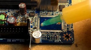 Урок по пайке. Пайка планарной микросхемы с помощью фена.