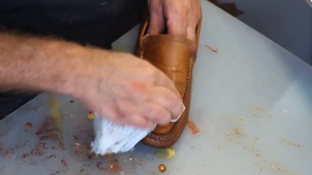 Чистка и покраска мокасин материалами Vlotho смотреть онлайн