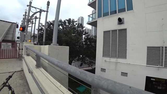 Отдых в Майами: стоимость продуктов, поездка на метро и велосипеде, развод мостов смотреть онлайн