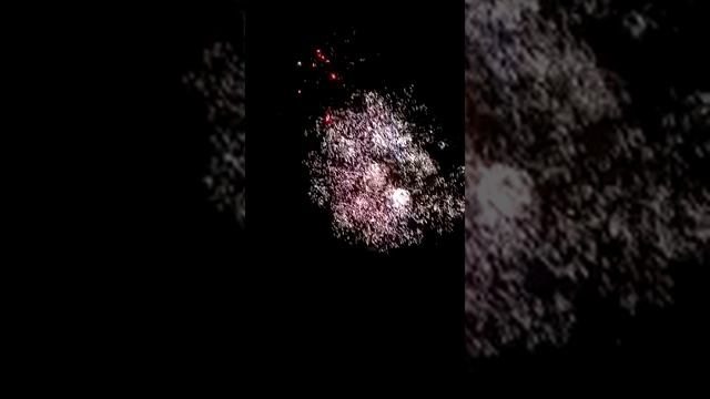 Салют в дивизии п.Персиановка. 21 июля 2018 год. 23 часа смотреть онлайн