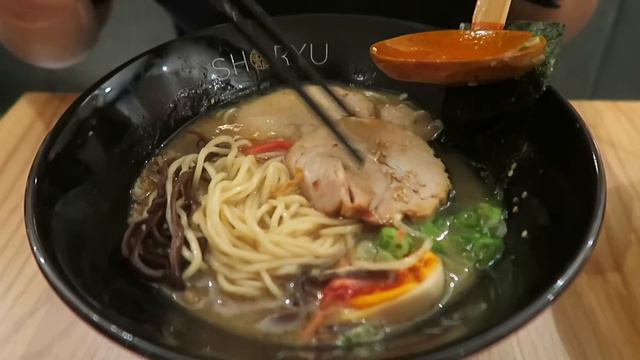 Wicked Curry Ramen in Covent Garden - Shoryu Ramen смотреть онлайн