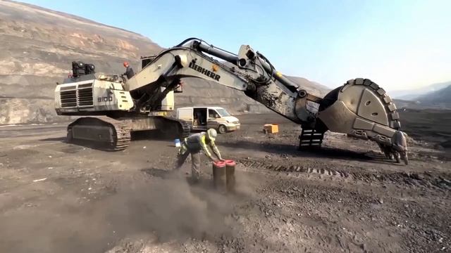 Экскаватор Liebherr 9100, система Yixin Pro (2шт.) смотреть онлайн