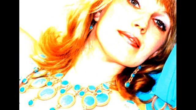 она сидела на полу смотреть онлайн