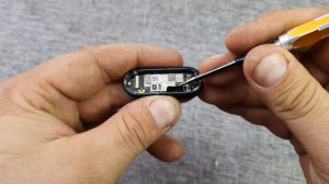 Разборка фитнес-трекера Xiaomi Mi Band 6 disassemble fitness tracker