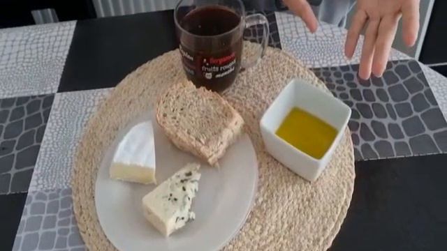 Понимание устной речи на французском: Le petit déjeuner de Nicolas смотреть онлайн