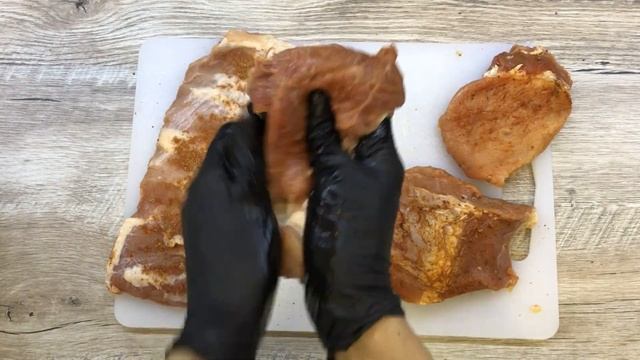 ЗАПЕЧЁННОЕ СОЧНОЕ МЯСО с картофелем в духовке! Свинина в духовке. смотреть онлайн