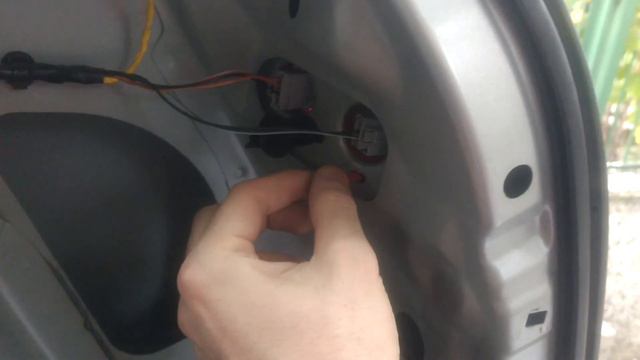 Wymiana żarówki stop kierunkowskaz Mazda 2 смотреть онлайн