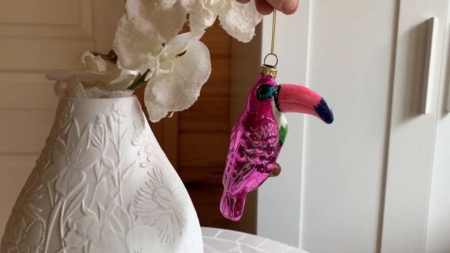 Ёлочная игрушка ОБАЯТЕЛЬНЫЙ ТУКАН, стекло, ягодная фуксия, 9x12.5 см 120381-фуксия смотреть онлайн