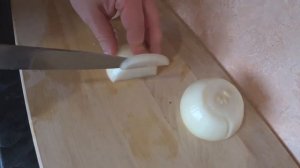 Бычьи яйца жареные с луком, рецепт приготовления. Семенники с луком для гурманов. Деликатес.