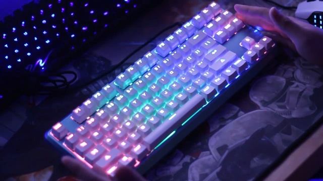 Fühlen Mech. Best TKL (Tenkeyless) mechanical keyboard ever WITH RGB Lighting?! смотреть онлайн