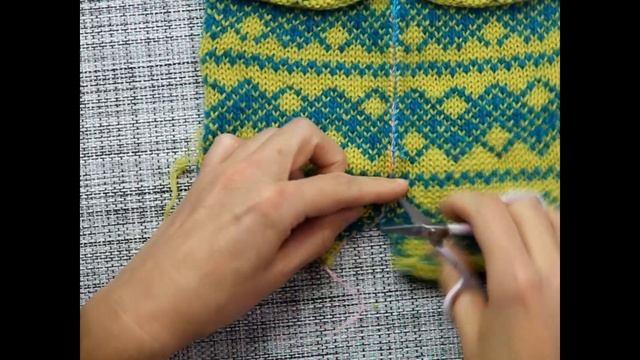 Разрезаем вязанное полотно. Как, когда и зачем? смотреть онлайн