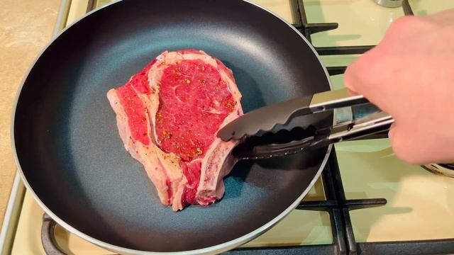 Стейк. Стейк КЛАБ. Жарим стейк. Стейк из говядины. Steak. Beef steak. смотреть онлайн