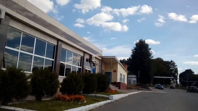 Возле Храма в честь Смоленской иконы Божией Матери. г. Сухиничи. 23 августа 2020 г. смотреть онлайн