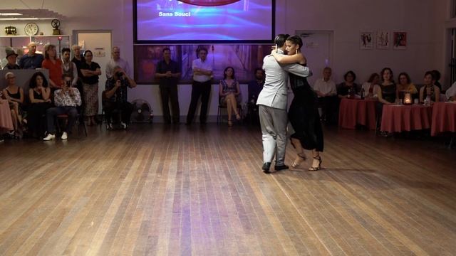 Argentine Tango Dance Performance by Dante Sanchez y Indira Hiayes - Milonga смотреть онлайн