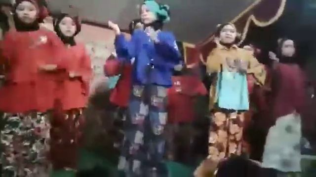 Pentas yalla habibi di karang rejo смотреть онлайн