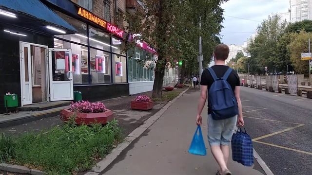 18:00, среда, 15 августа 2018 (стрит-ритейл: ул.Бориса Галушкина, 20) смотреть онлайн