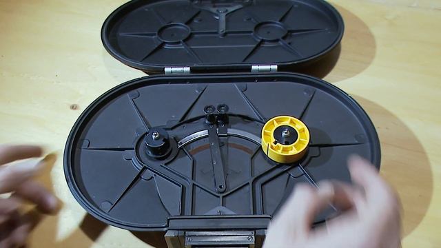 How to load Arri Arriflex 16BL 16mm film camera смотреть онлайн