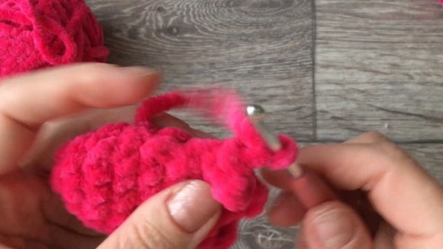 Сова крючком из плюшевой пряжи. Часть 1. Мастер класс смотреть онлайн