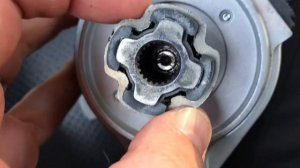 Смазка промежуточной муфты электродвигателя Электрического усилителя руля Hyundai Accent verna