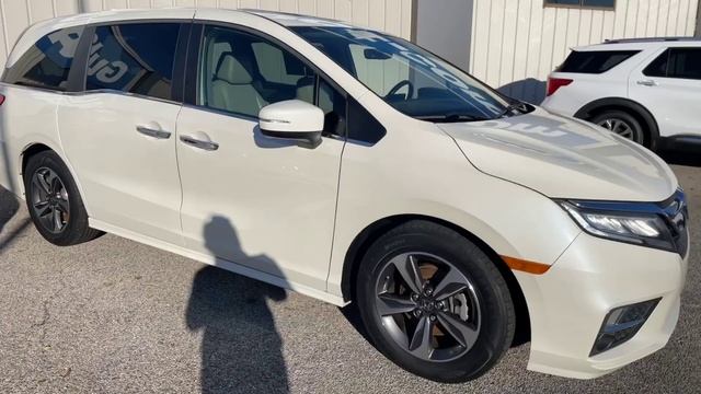 2018 Honda Odyssey Touring смотреть онлайн