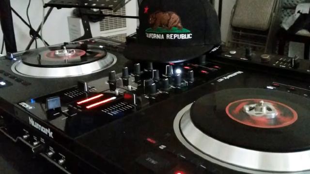 Make Some Noise (DJ Manie Mix) смотреть онлайн