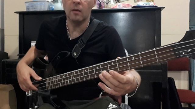 БАС Гитара HOHNER.Датчики EMG.Индонезия пр-во смотреть онлайн