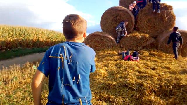 Сальтухи на скирде,как наш прижок в насале? Напиши в коменты смотреть онлайн