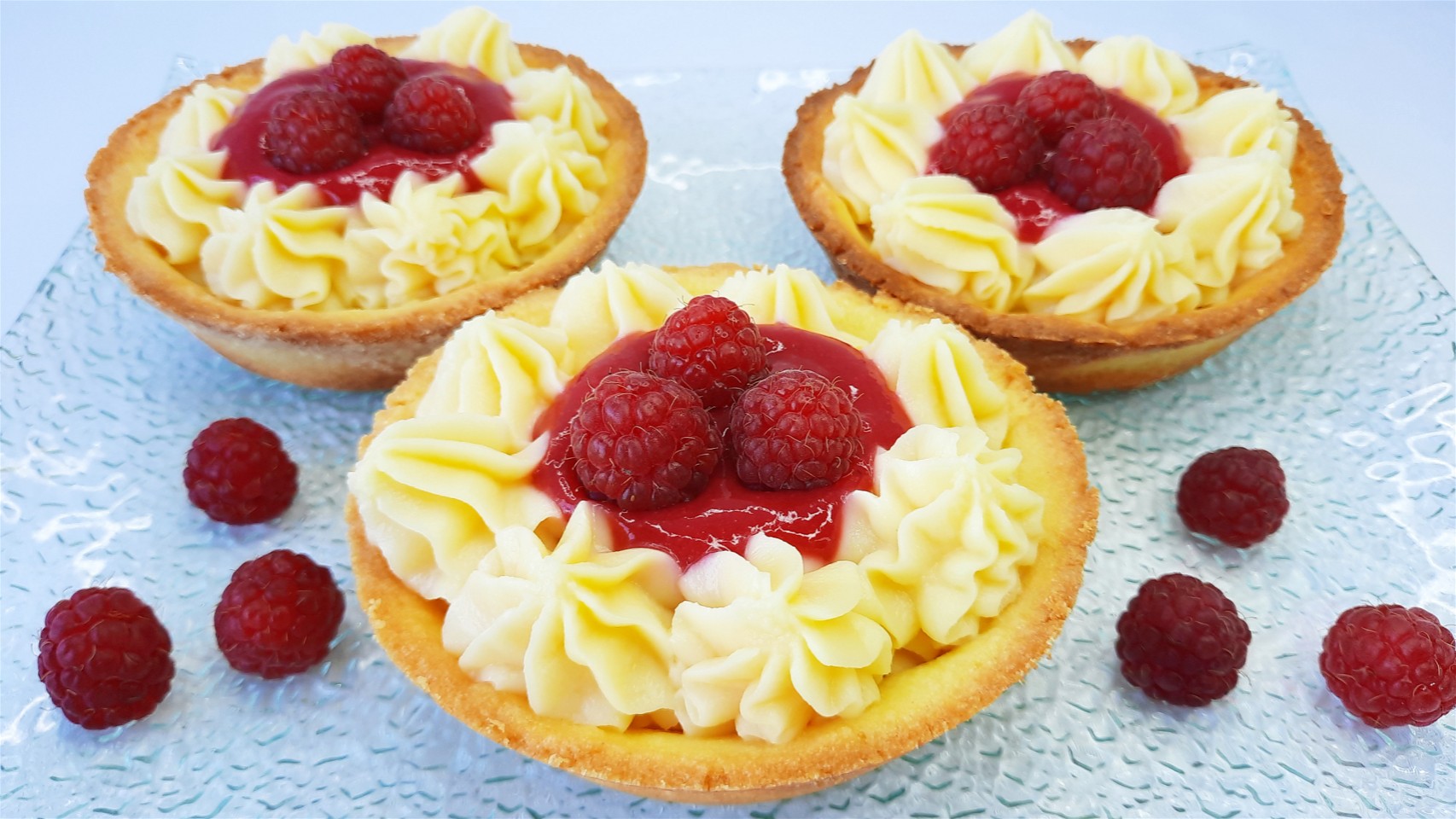 ТАРТАЛЕТКИ С ЗАВАРНЫМ КРЕМОМ И МАЛИНОЙ смотреть онлайн