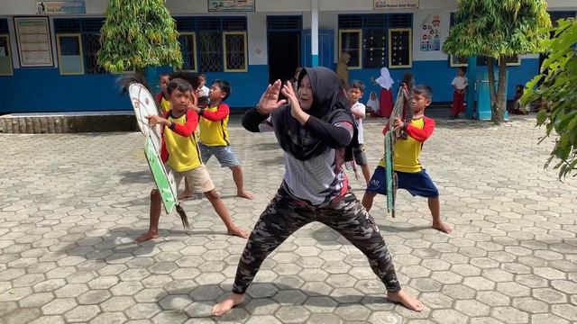 SHORT VLOG, LATIAN CABANG SENI TARI "PESTA SIAGA GUDEP SDN BENDUNGAN KECAMATAN KUWARASAN" смотреть онлайн