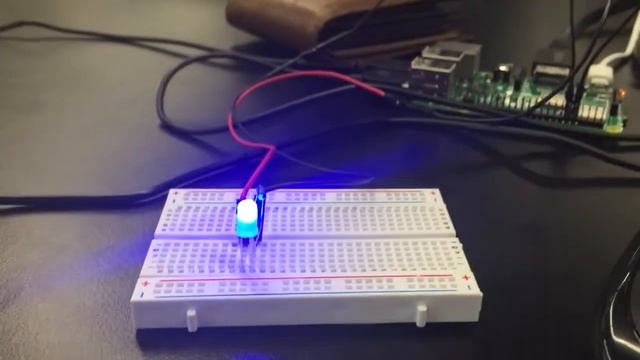 Raspberry Pi Blinking Morse Code Based On Text Input смотреть онлайн