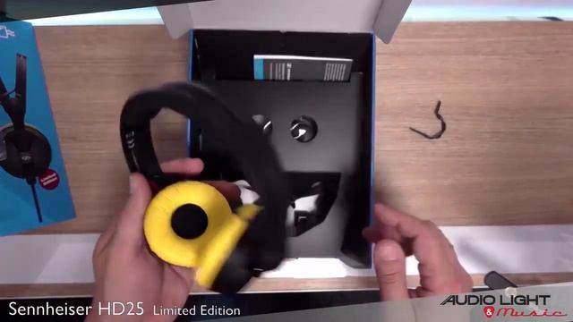 HD25 LIMITED EDITION UNBOXING смотреть онлайн