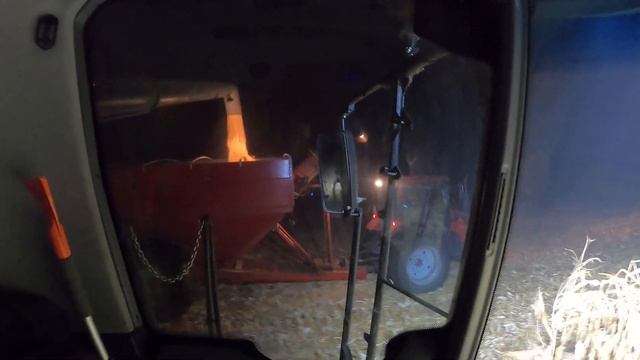 Торум 785 Выгрузка на ходу. смотреть онлайн