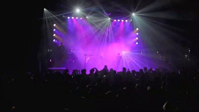 Lindsey Stirling - Stars Align [Live]