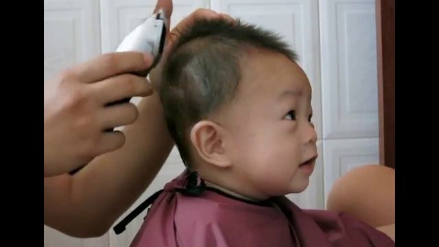 Shave Baby Hair смотреть онлайн