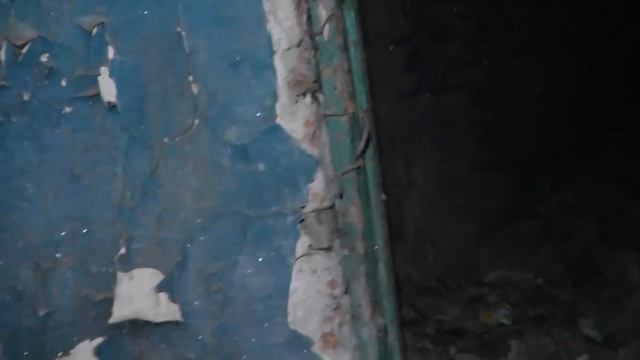 ТАБАЧНЫЙ ЗАВОД НА КОСТЯХ I НАШЕЛ ТРУП (НОЧЬ) смотреть онлайн