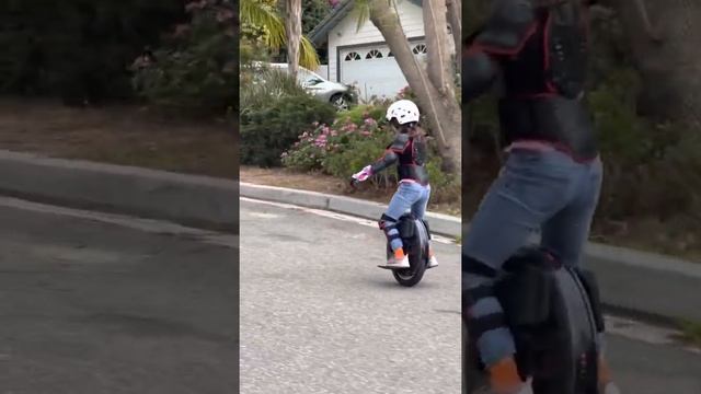 7 year old learning on the MCM5 V2 смотреть онлайн