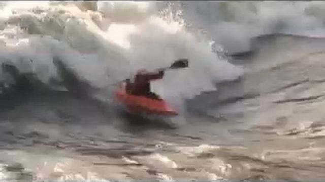 Big Whitewater Kayaking смотреть онлайн