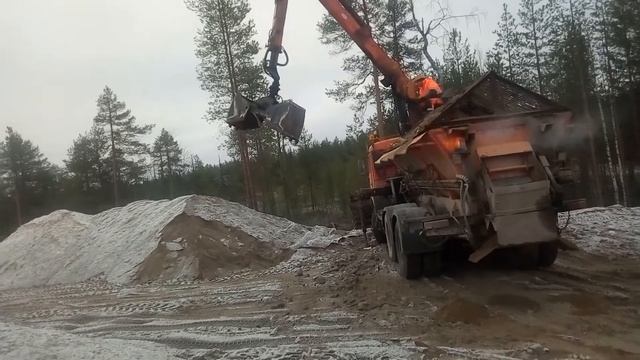 Погрузка манипулятором! Первый раз) смотреть онлайн