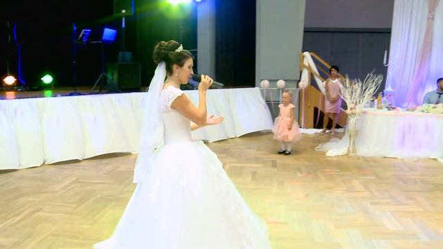 Самый нежный музыкальный подарок для лучшей мамы на свете от доченьки в день свадьбы! смотреть онлайн