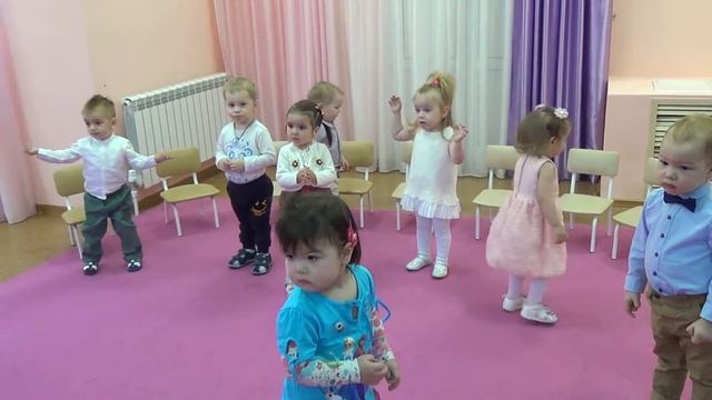 Утренник, посвященный празднику 8 марта - 8 группа "Почемучки" смотреть онлайн