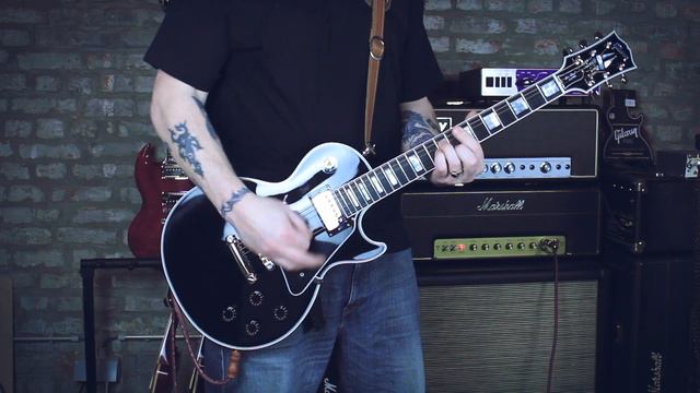 Les Paul Custom Meets the String Butler смотреть онлайн