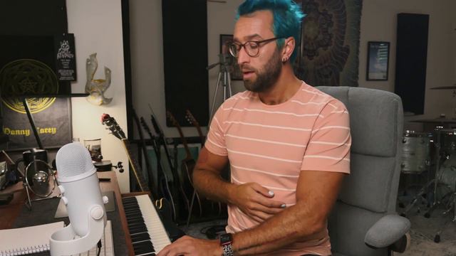 How to Sing Better - Open Throat Technique смотреть онлайн