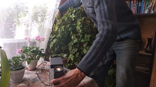 Мой Овоскоп для Проверки Развития Зародыша в Яйце в Период Инкубации смотреть онлайн