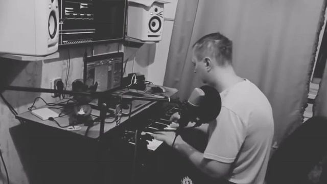 intelligence - August cover смотреть онлайн