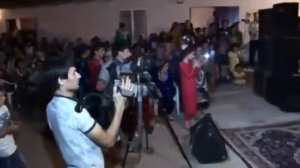 Падарчон туро ман  гам  бидодам