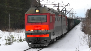 2ЭС6-169 "Синара" с грузовым поездом с приветливым помощником