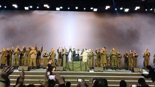 SHAMAN и все артисты поклон спектакль Вера, Надежда, Любовь. арт кластер Таврида23 февраля смотреть онлайн