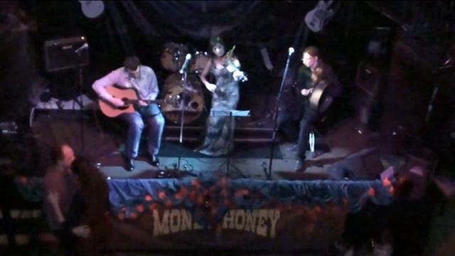 Summer Sines — Мазурка (Самайн в Money-Honey 2017) смотреть онлайн