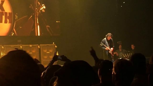 Black Sabbath Live - Behind The Wall of Sleep / Bassically / N.I.B. - Oracle Arena Oakland 9/15/16 смотреть онлайн